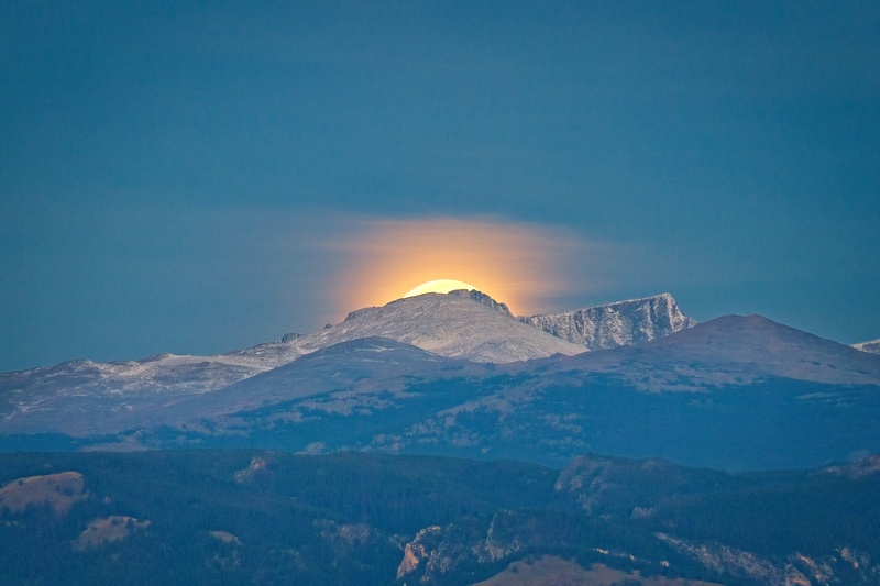 Moon Setting In Big Horn Mountains - Wyoming 2023