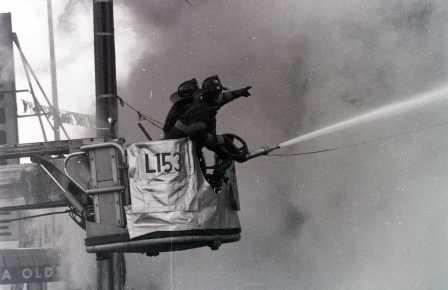 TL 153 - FDNY in action