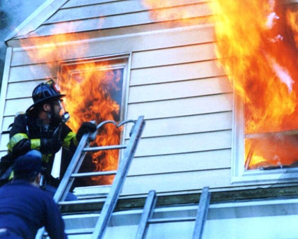 25 SI 2-2 3 - FDNY in action