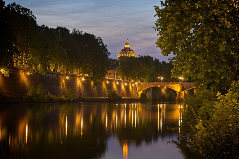 Night time on the Tiber - Italy 2024