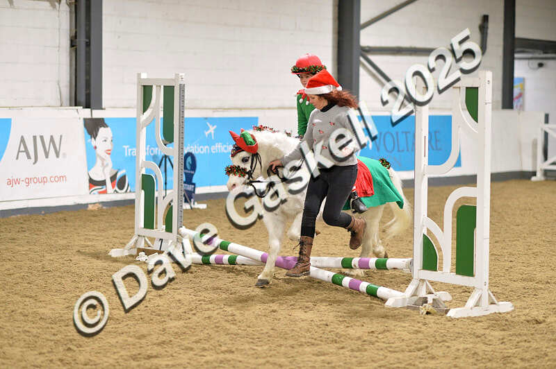 D4N_6587 - NorthcoteSat8thDec'25 XmasShowJumping AvailableUntil6thJan'26