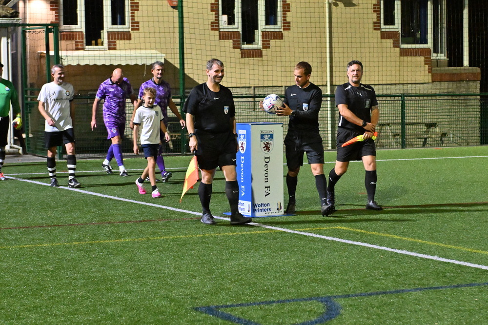 AM3_2135 - England v Devon veterans