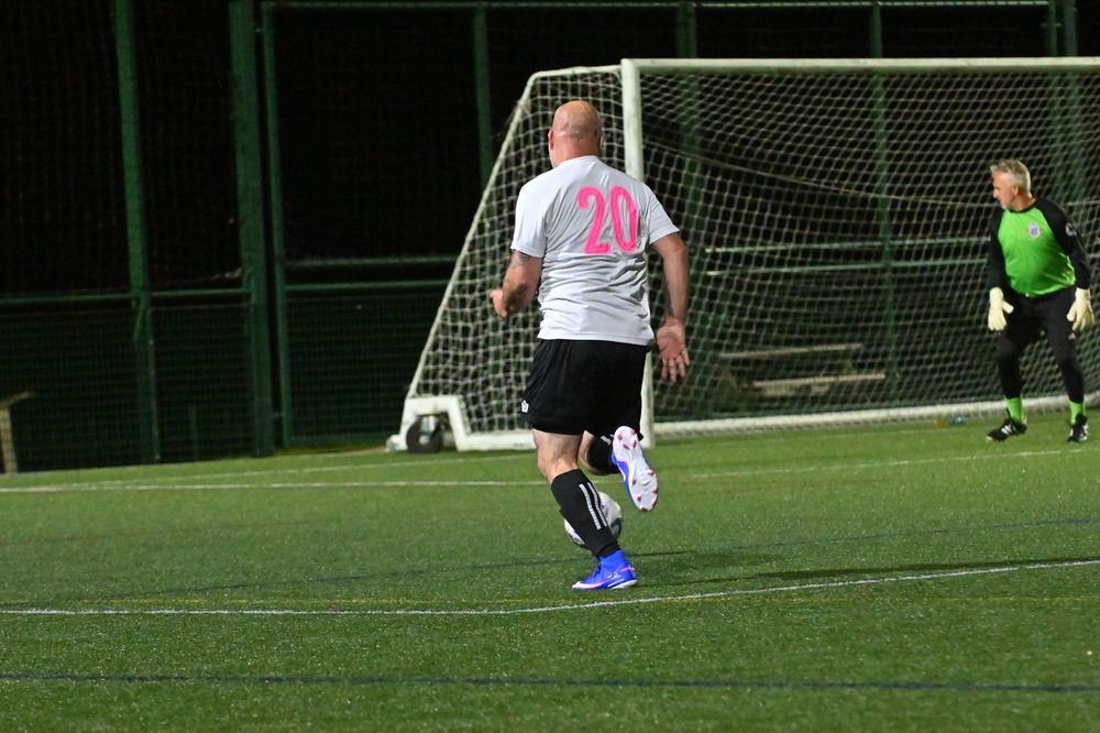 AM3_2504 - England v Devon veterans