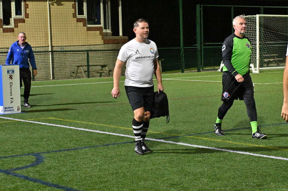 AM3_2173 - England v Devon veterans