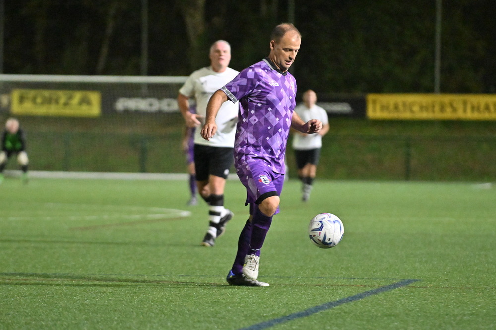 AM3_2998 - England v Devon veterans