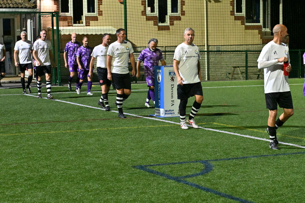 AM3_2151 - England v Devon veterans