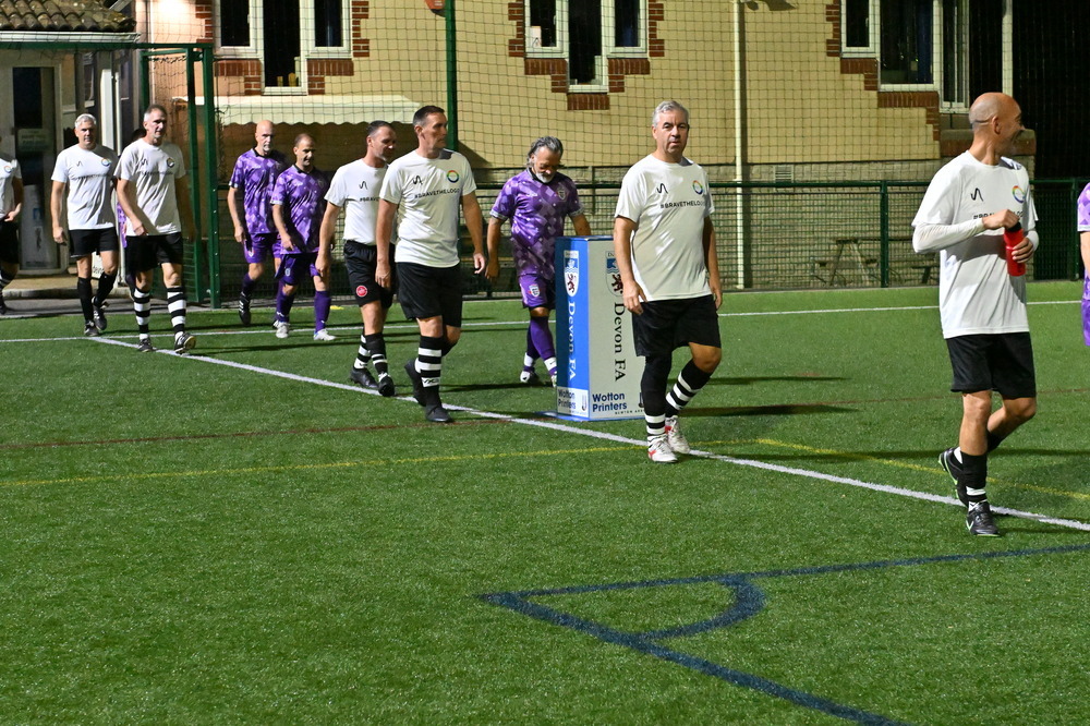 AM3_2150 - England v Devon veterans