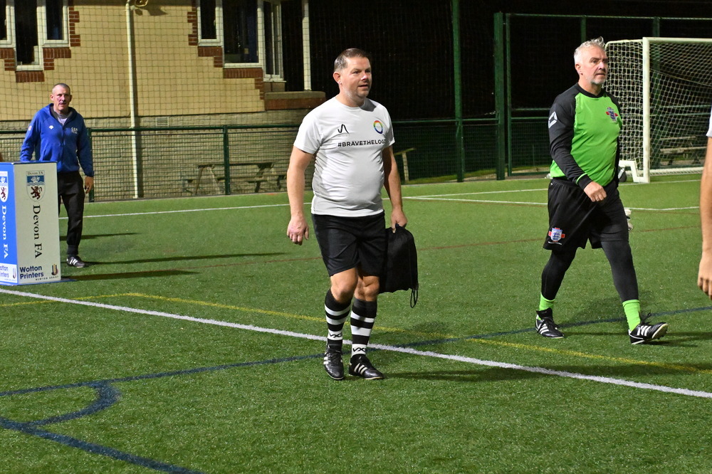 AM3_2172 - England v Devon veterans
