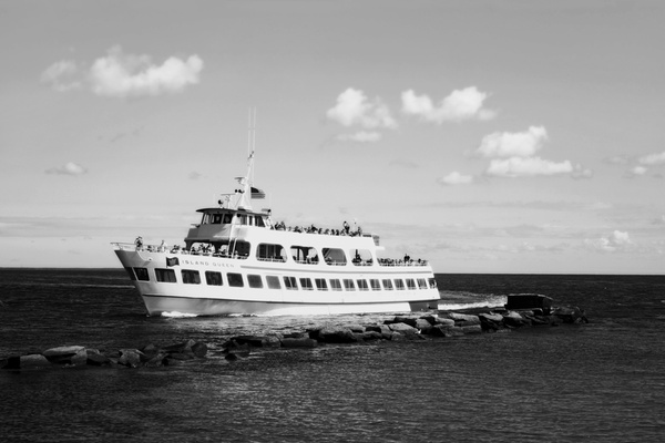 island queen b&w - COASTAL [B&W]