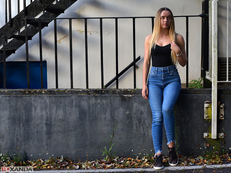  - Shoot 9 - Amba & Freya