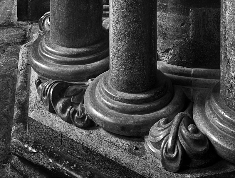 1903 - Ely Cathedral - Column Base - Cathedrals