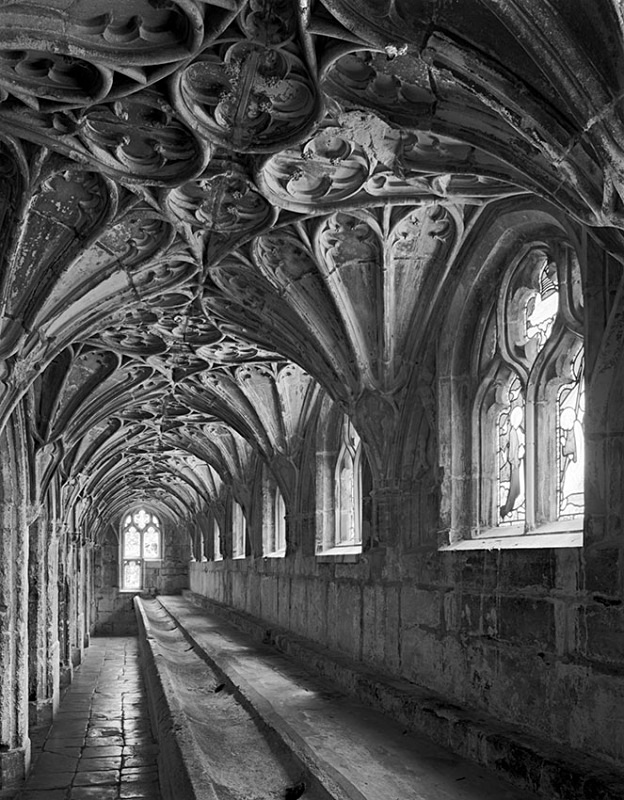 1058 - Gloucester Cathedral - The Lavatorium - Cathedrals