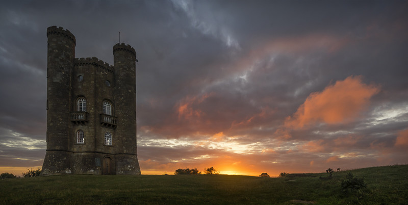 Day 2 - Sunrise at Broadway Tower - The Cotswold Way - 2017/8