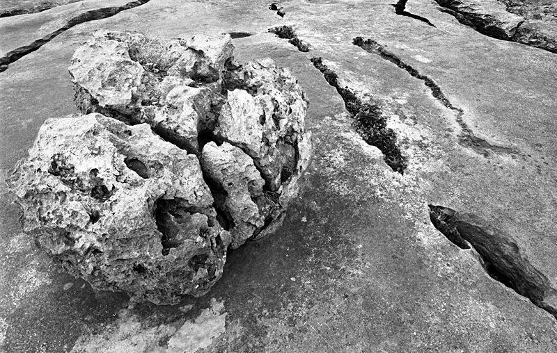 1267 - Burren Boulder 3 - Images from Ireland