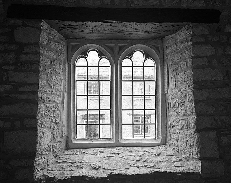 2209 - Almshouses Chapel Window - The Cotswold Way - 2009