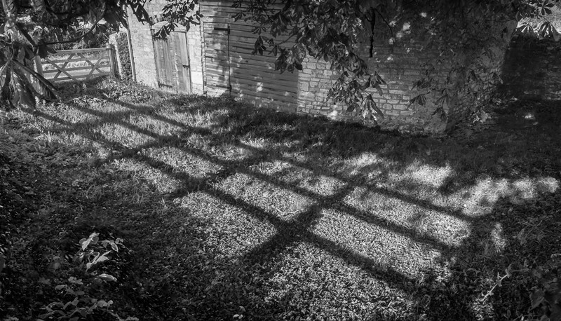 Day 40 - Fence and Barn - On Bredon Hill - 2016