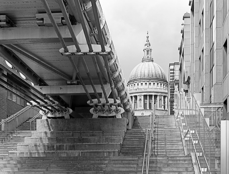 1394 - St Pauls and the Millennium Bridge 2 - Barns & Buildings