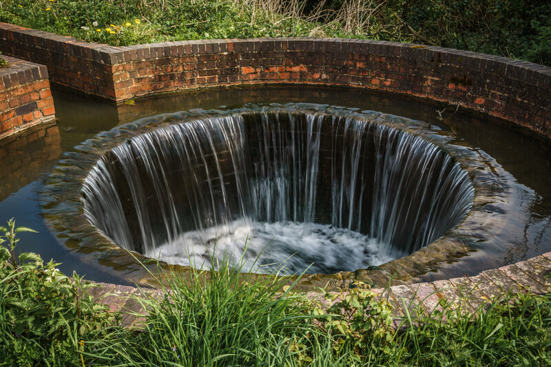 Doughnut Spillway - Droitwich & Worcester Canals & River Severn