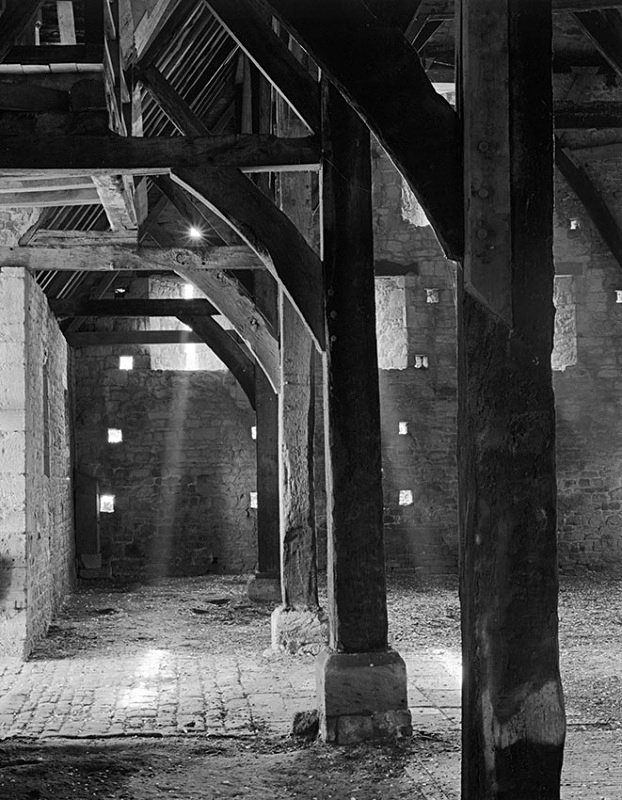 1383 - Inside Bredon Tithe Barn 3 - Barns & Buildings