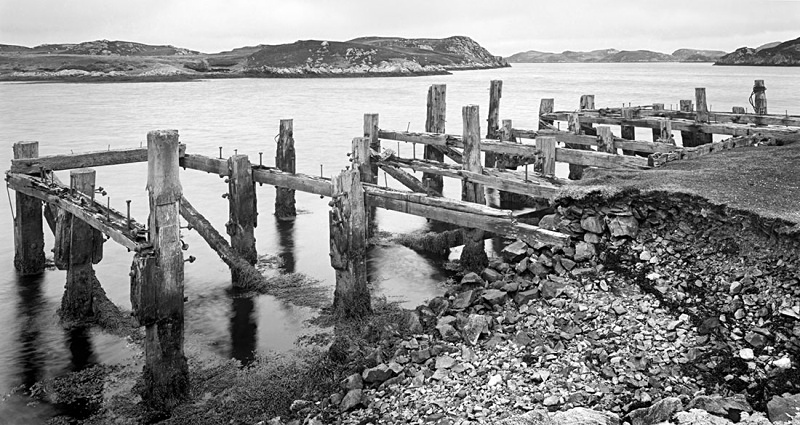 0820 - Derelict Quay - Loch Sgioport 1 - Hebrides & Skye - 2004