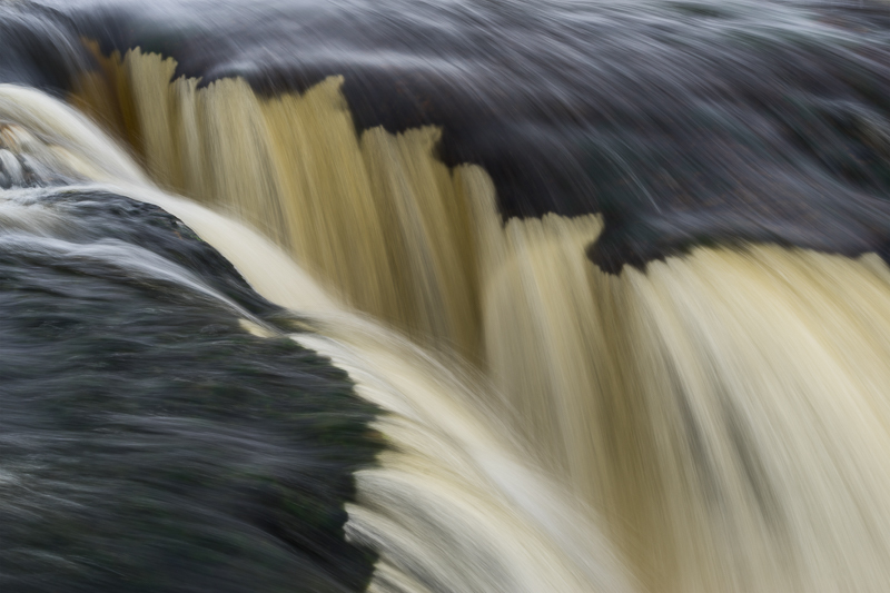 Cascade (II) - Road to Hushnish - North Harris - Hebrides & Skye - 2015