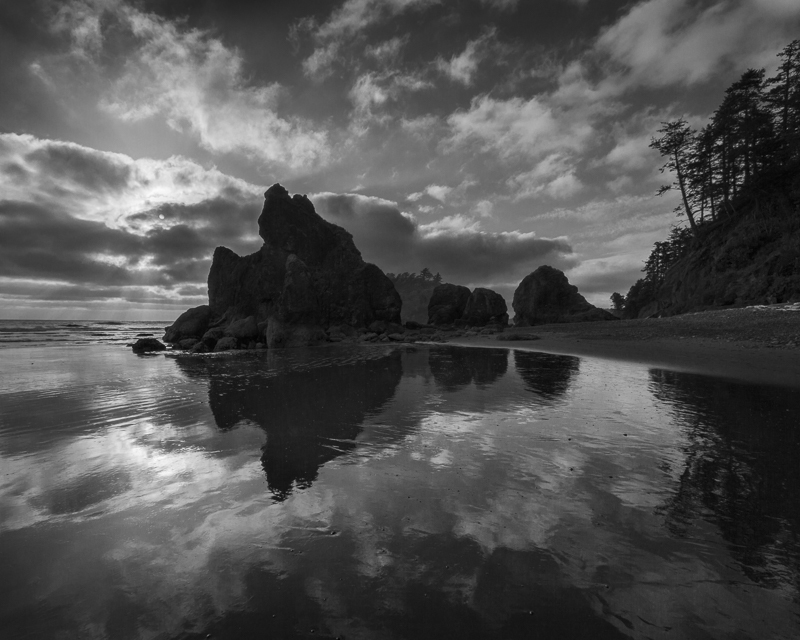 Reflecting on Ruby Beach - Mono - USA - 2014 - California, Oregon, Washington