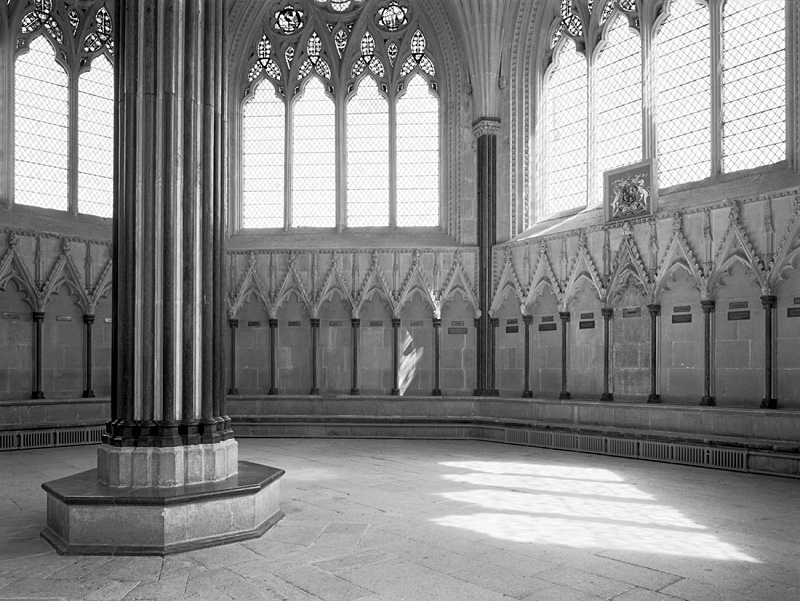 1477 - Wells Cathedral - Chapter House - Window Lights - Cathedrals