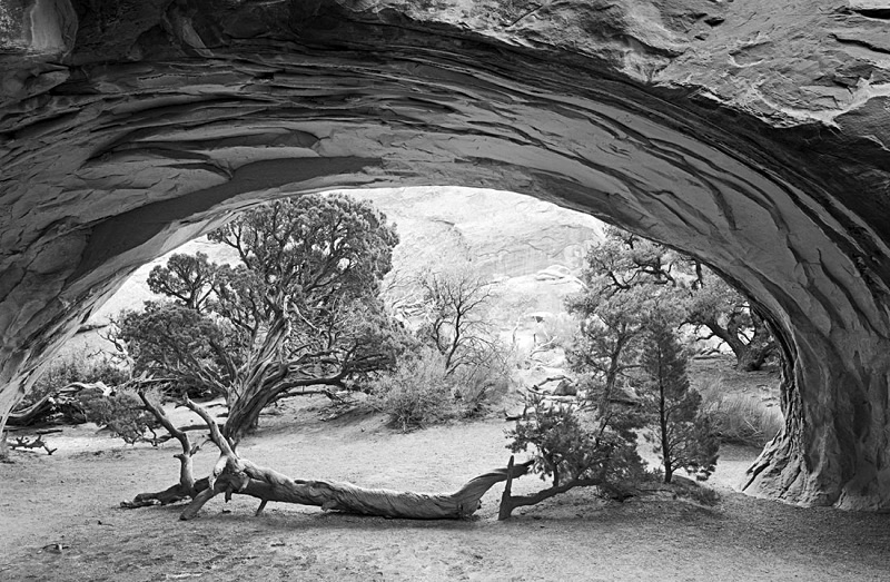 0952 - Navajo Arch - USA - 1996 to 2004 - Utah, Nevada, New Mexico, Arizona & Colorado