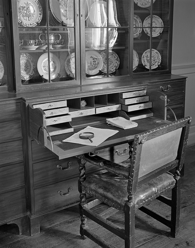 2351 - Chastleton House - Middle Chamber - Chastleton House - National Trust