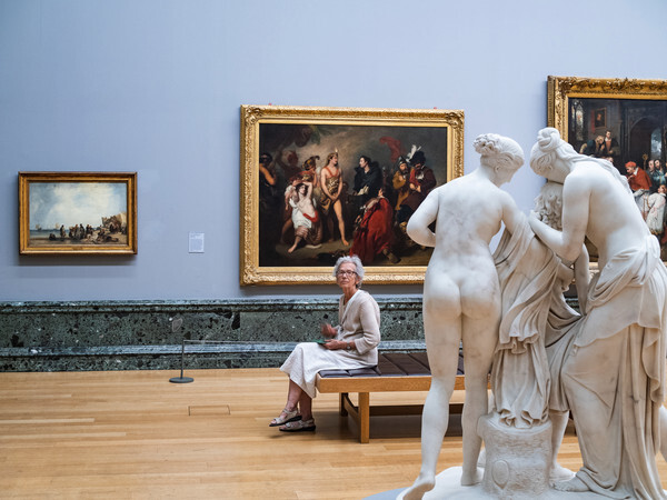 Woman at Tate Britain 2019 - Hear Victoria Here