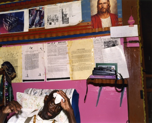 Reverend HD Dennis Overcome by Heat, Mississipp, 2005 - The True Gospel Preached Here