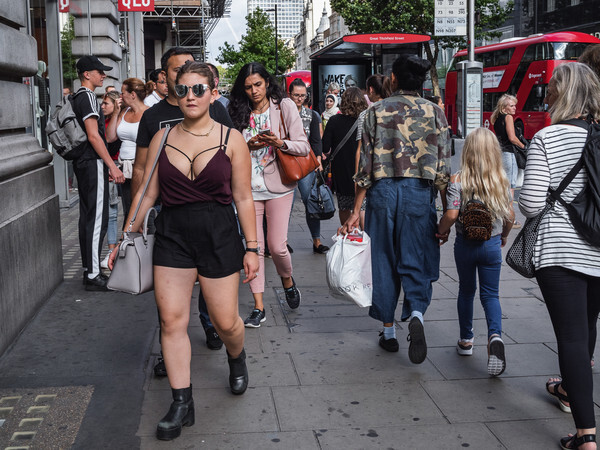 Shopping 2018 - Hear Victoria Here