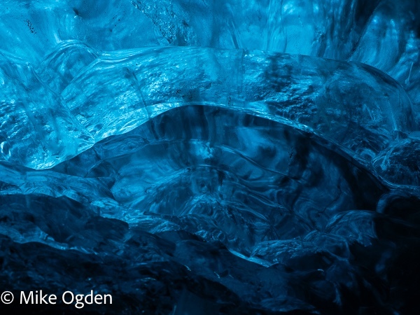 Svinafellsjokul glacier ice cave - Iceland